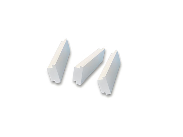 Seitlicher zirconium. Seitlicher zirconium.